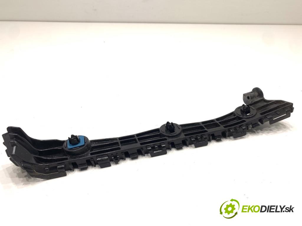 SUZUKI SWIFT VI liftback 2024 61 kW 1.2 VVT Hybrid (ZCEDS, AOL312) 1197 Úchyt nárazníka pravy zad 71821-70T0R