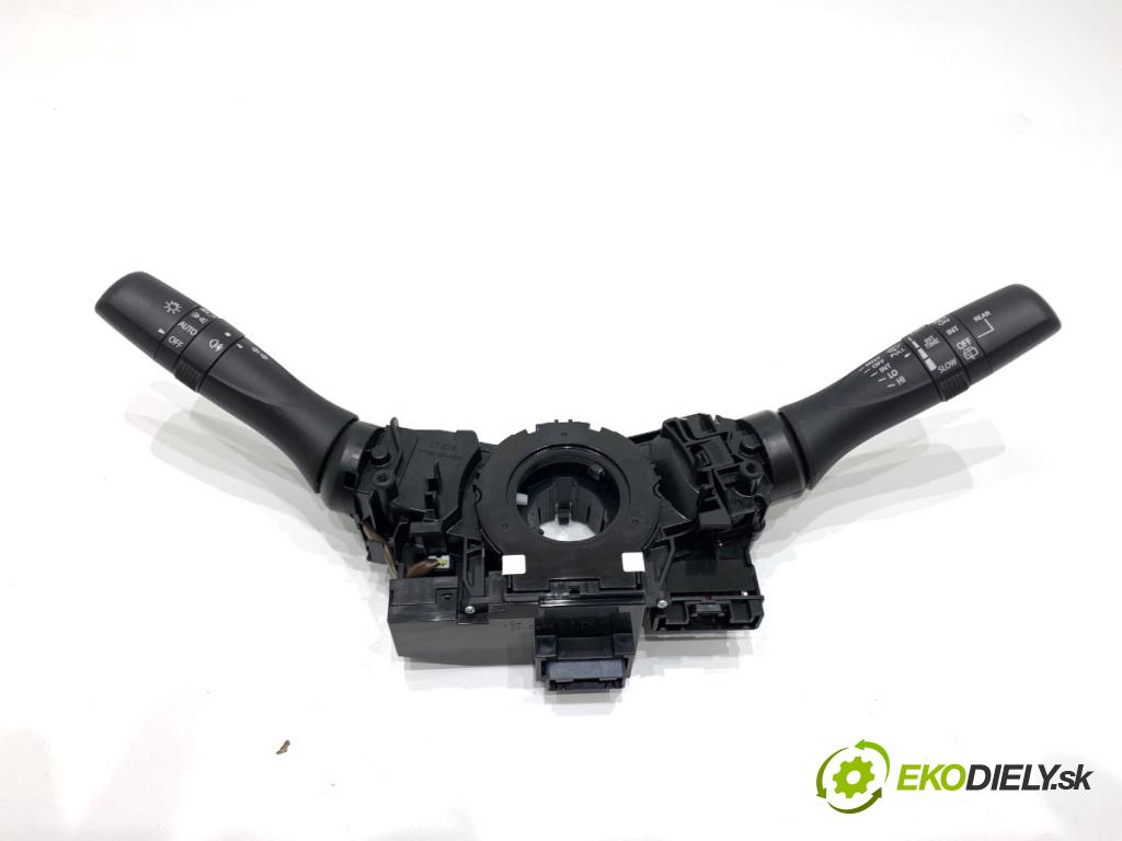 SUZUKI SWIFT VI liftback 2024 61 kW 1.2 VVT Hybrid (ZCEDS, AOL312) 1197 Prepínač kombinovaný  (Prepínacie páčky pod volantom)