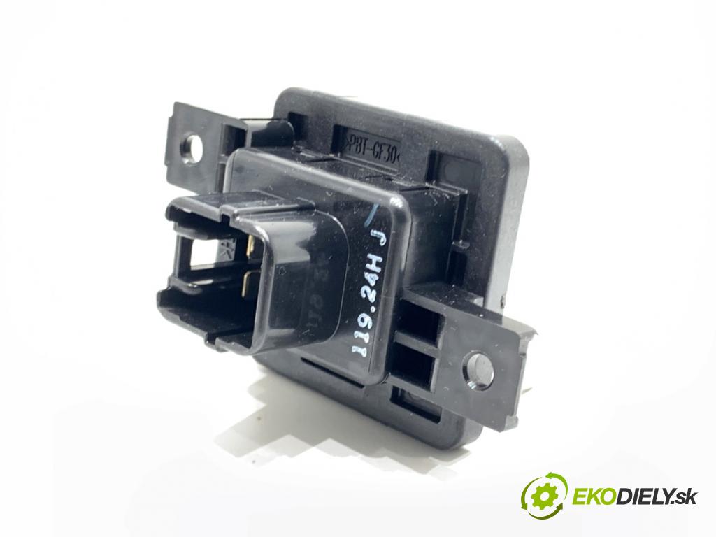 SUZUKI SWIFT VI liftback 2024 61 kW 1.2 VVT Hybrid (ZCEDS, AOL312) 1197 Odpor, rezistor kúrenia vzduchu  (Odpor (rezistor) kúrenia)