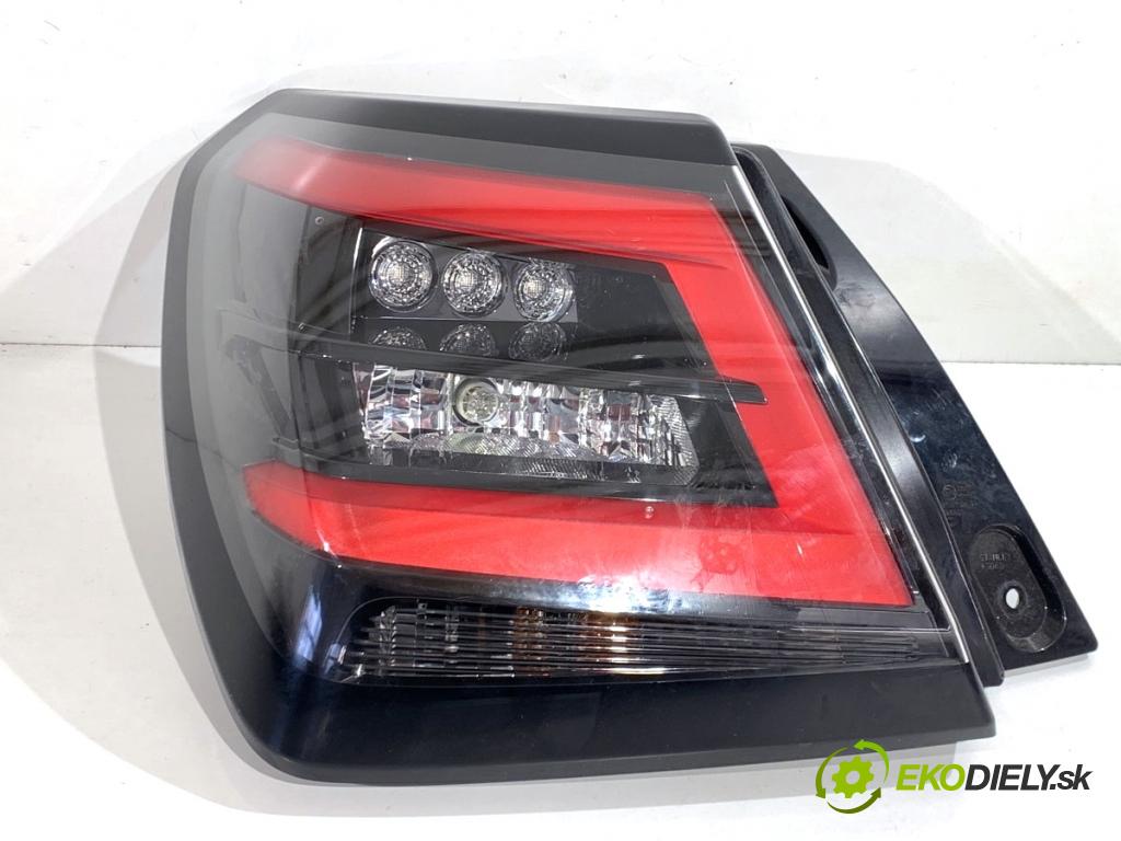 SUZUKI SWIFT VI liftback 2024 61 kW 1.2 VVT Hybrid (ZCEDS, AOL312) 1197 Svetlo ľavy zad 