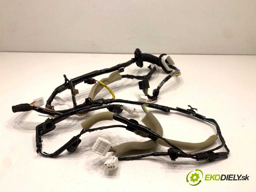 SUZUKI SWIFT VI liftback 2024 61 kW 1.2 VVT Hybrid (ZCEDS, AOL312) 1197 Káblovačka Dvere predný pravy