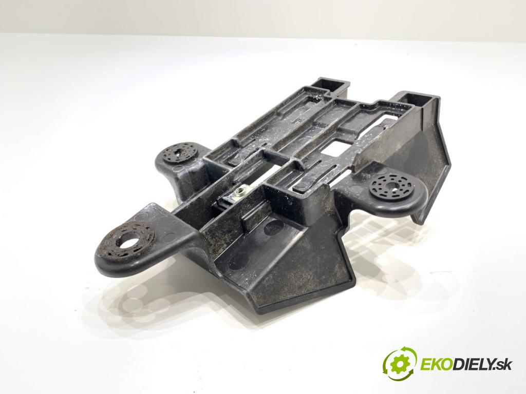 SUZUKI SWIFT VI liftback 2024 61 kW 1.2 VVT Hybrid (ZCEDS, AOL312) 1197 Uchytenie RADAR: DISTRONIC ľave 3F506-70T0