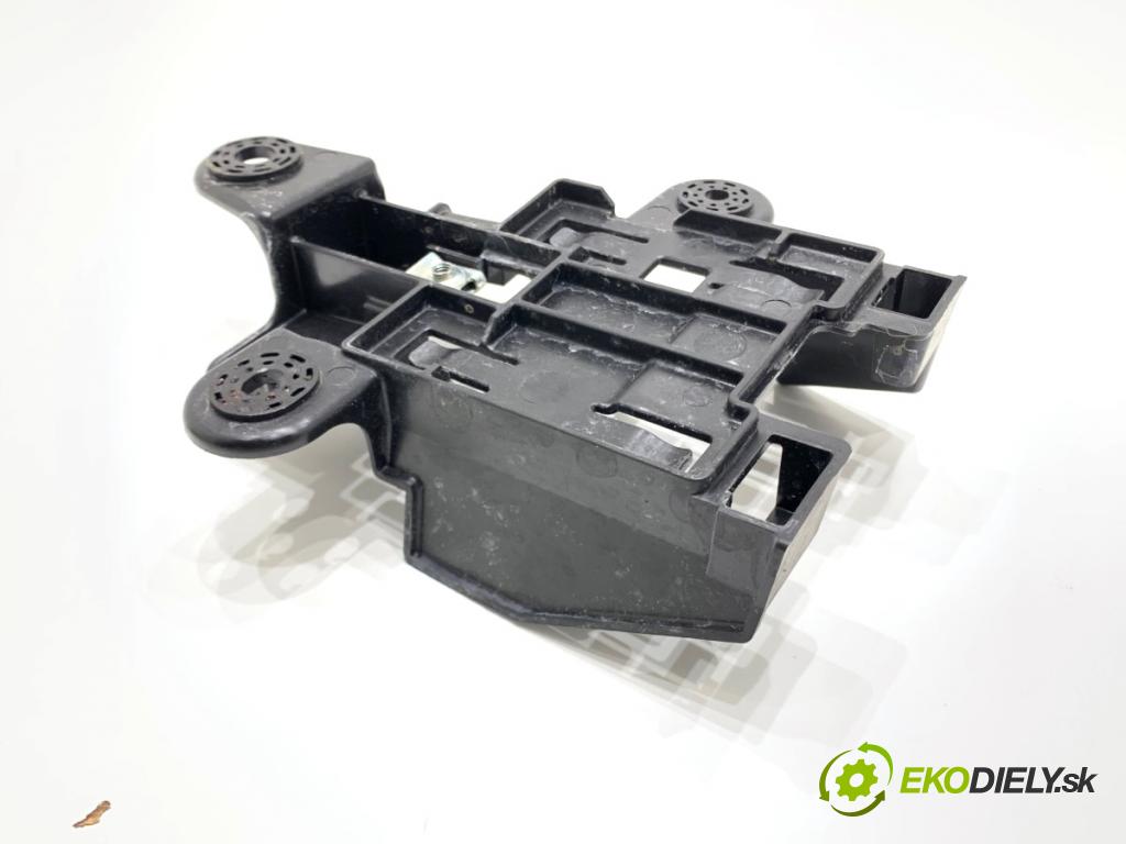 SUZUKI SWIFT VI liftback 2024 61 kW 1.2 VVT Hybrid (ZCEDS, AOL312) 1197 Uchytenie RADAR: DISTRONIC pravy 3F501-70T0