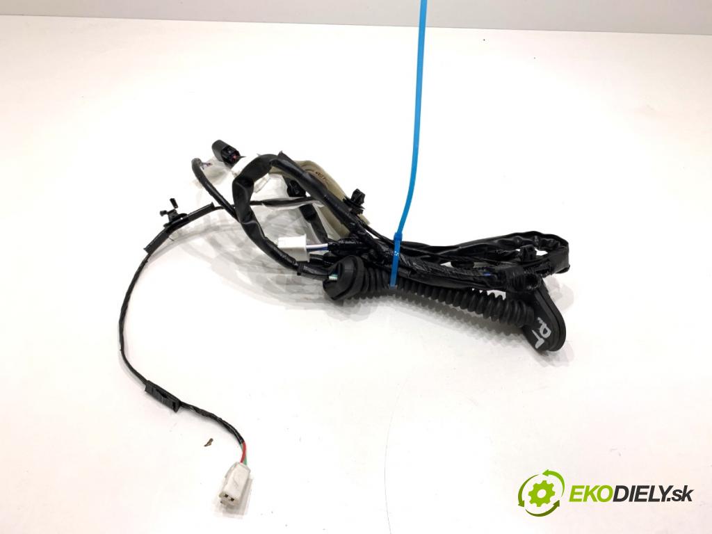 SUZUKI SWIFT VI liftback 2024 61 kW 1.2 VVT Hybrid (ZCEDS, AOL312) 1197 Káblovačka Dvere zad pravy 