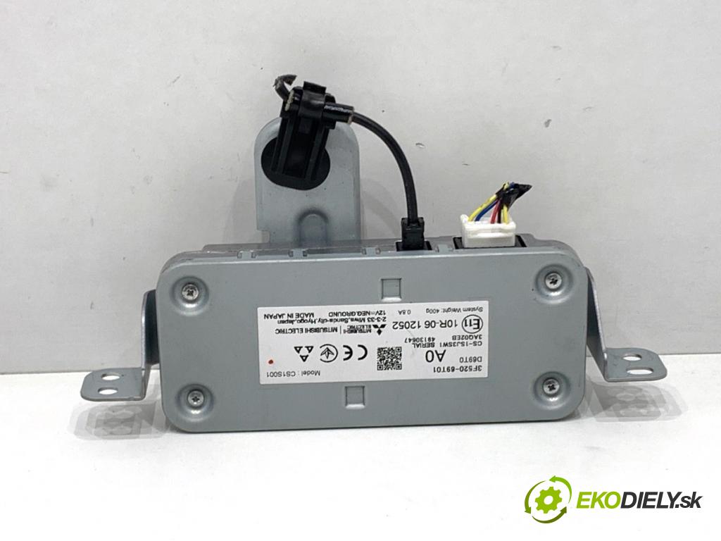 SUZUKI SWIFT VI liftback 2024 61 kW 1.2 VVT Hybrid (ZCEDS, AOL312) 1197 zesilovač Antenní: 3F520-69T01 (Zesilovač)