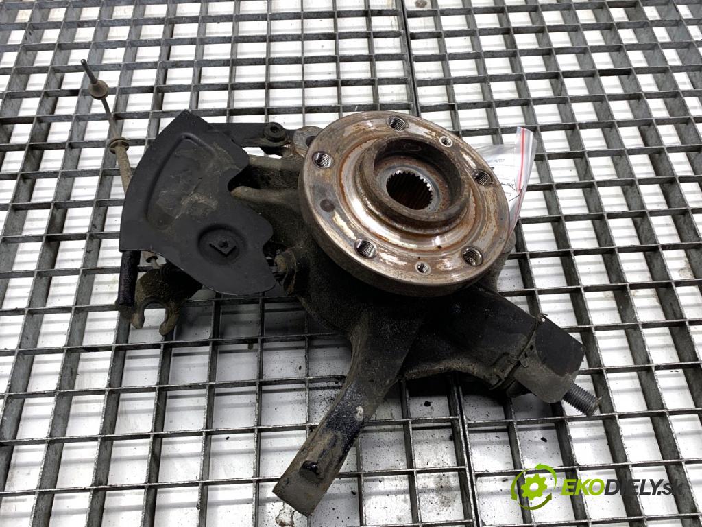 TOYOTA PROACE Autobus 2024 130 kW 2.0 D4d (MDZ6) 1997 náboj pravy predný 