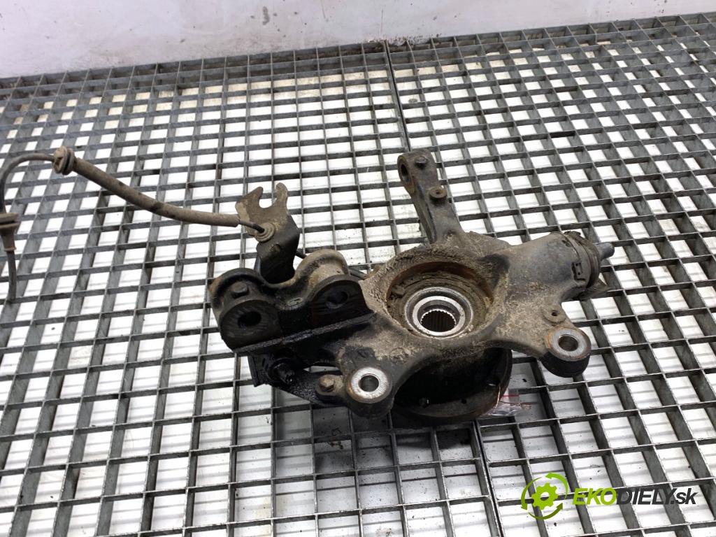 TOYOTA PROACE Autobus 2024 130 kW 2.0 D4d (MDZ6) 1997 náboj pravý přední část