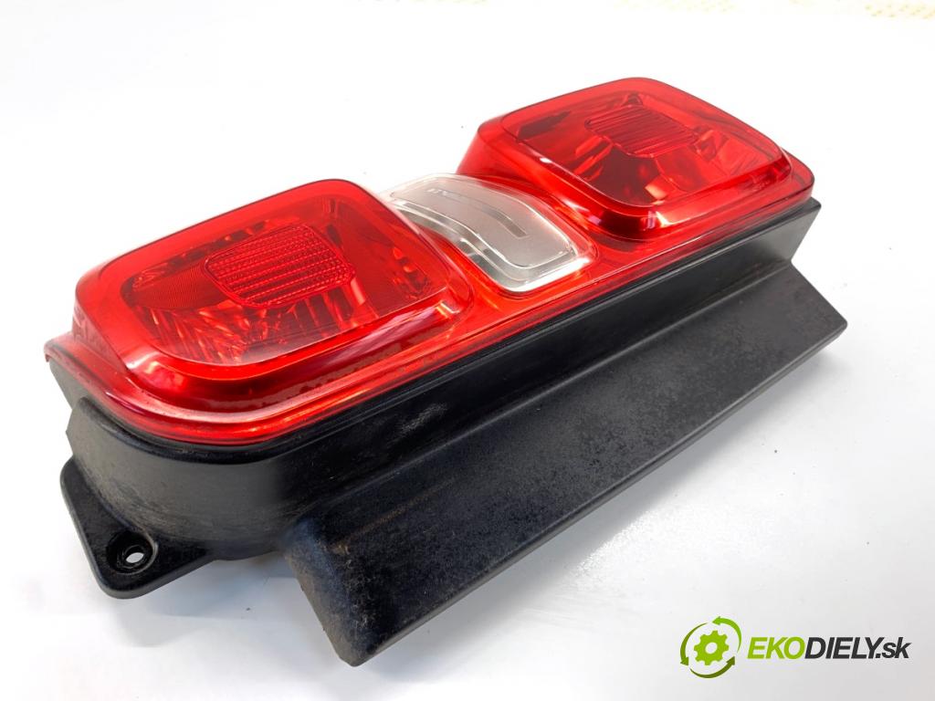 TOYOTA PROACE Autobus 2024 130 kW 2.0 D4d (MDZ6) 1997 Svetlo pravy zad 9808243080