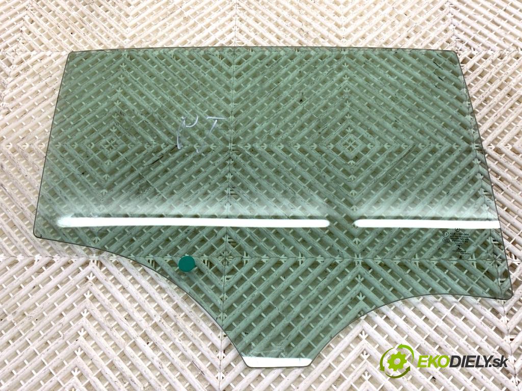 MERCEDES-BENZ KLASA GLA SUV 2017 100 kW GLA 200 CDI 4-matic (156.902) 2143 okno pravý zadní část 