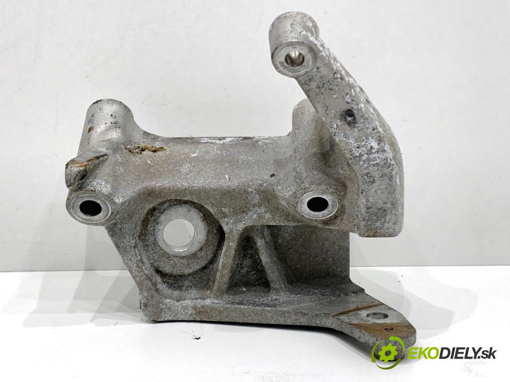 VOLVO XC60 II SUV 2020 173 kW B5 Mild-Hybrid AWD 1969 Držiak Motor 31480551