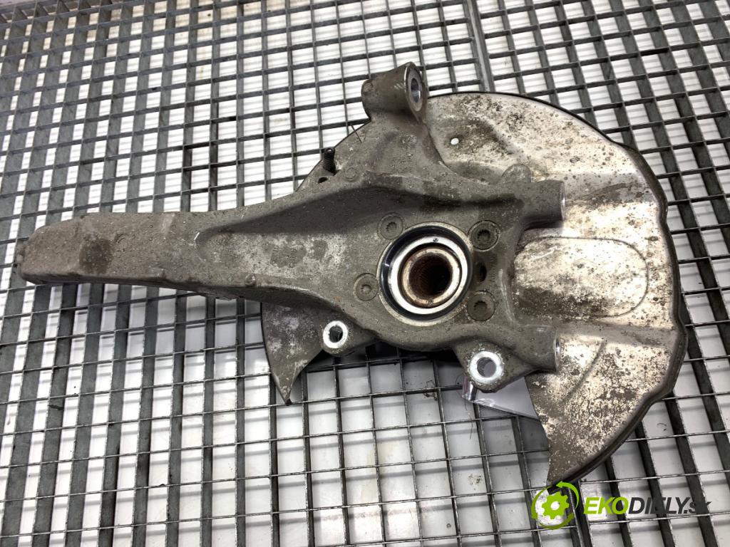 VOLVO XC60 II SUV 2020 173 kW B5 Mild-Hybrid AWD 1969 náboj pravy predný