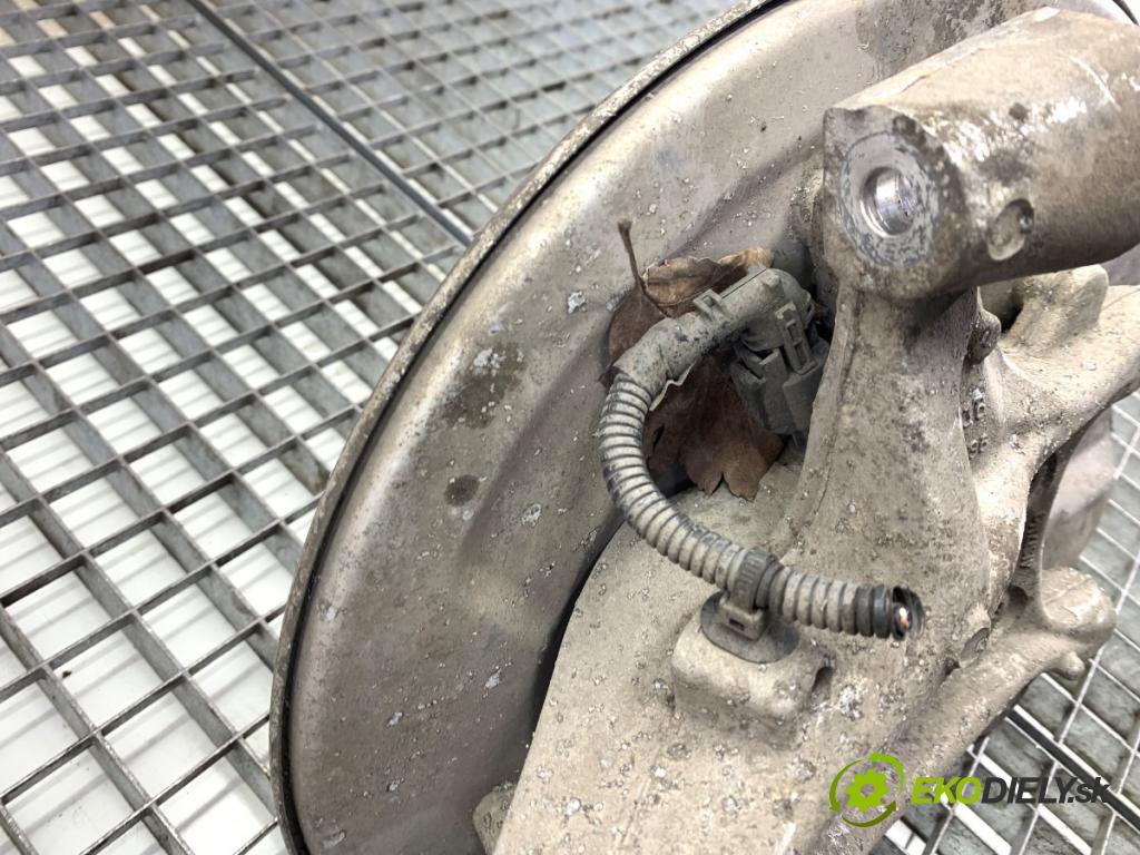 VOLVO XC60 II SUV 2020 173 kW B5 Mild-Hybrid AWD 1969 náboj pravy predný