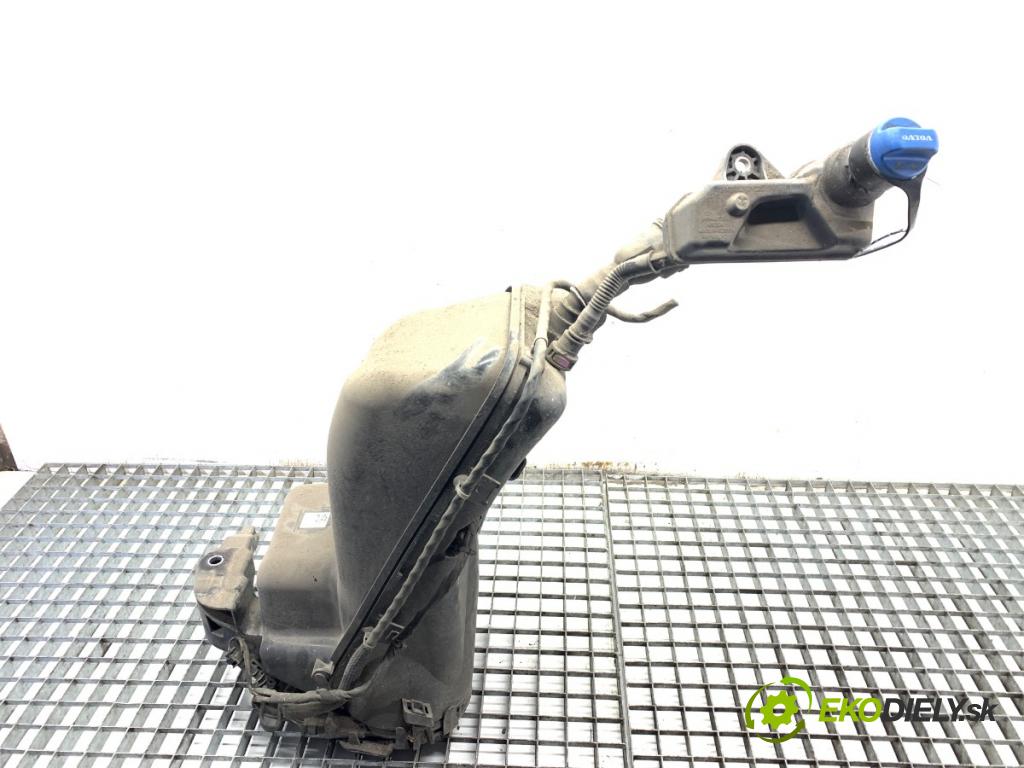 VOLVO XC60 II SUV 2020 173 kW B5 Mild-Hybrid AWD 1969 Nádržka SCR: P31485701