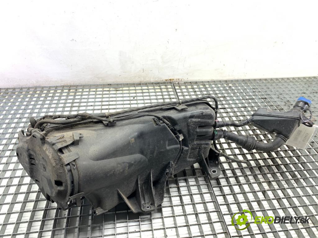 VOLVO XC60 II SUV 2020 173 kW B5 Mild-Hybrid AWD 1969 Nádržka SCR: P31485701