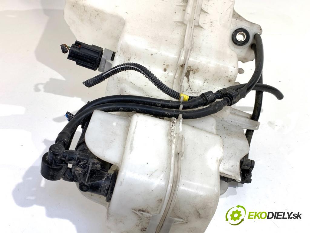 VOLVO XC60 II SUV 2020 173 kW B5 Mild-Hybrid AWD 1969 Nádržka ostrekovačov 31699968