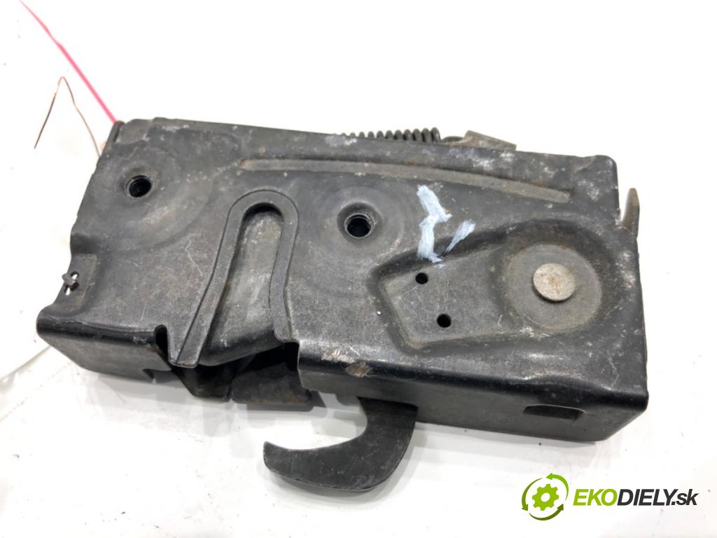 VOLVO XC60 II SUV 2020 173 kW B5 Mild-Hybrid AWD 1969 zámok kapoty predný pravy 32226109