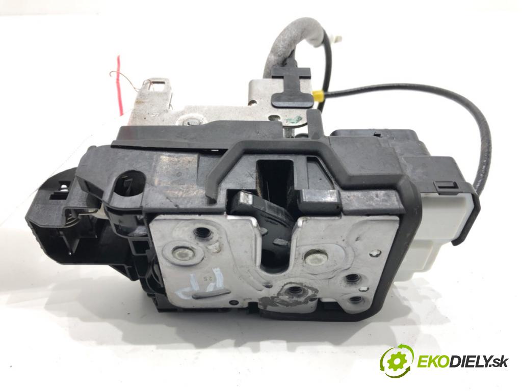 VOLVO XC60 II SUV 2020 173 kW B5 Mild-Hybrid AWD 1969 zámok Dvere pravy predný 31462456