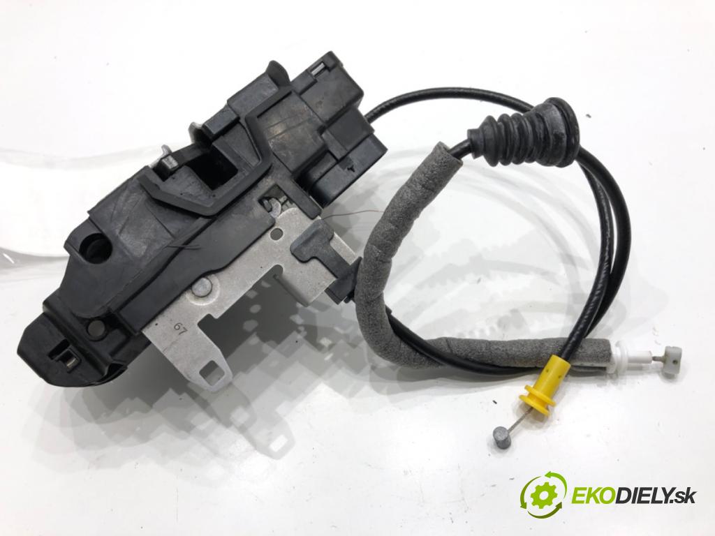 VOLVO XC60 II SUV 2020 173 kW B5 Mild-Hybrid AWD 1969 zámok Dvere ľavy predný 31349894