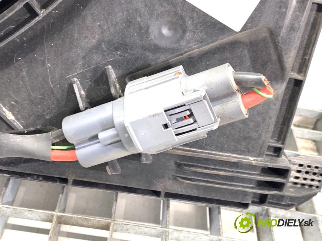 VOLVO XC60 II SUV 2020 173 kW B5 Mild-Hybrid AWD 1969 Ventilátor chladiča 32222287 (Ventilátor)