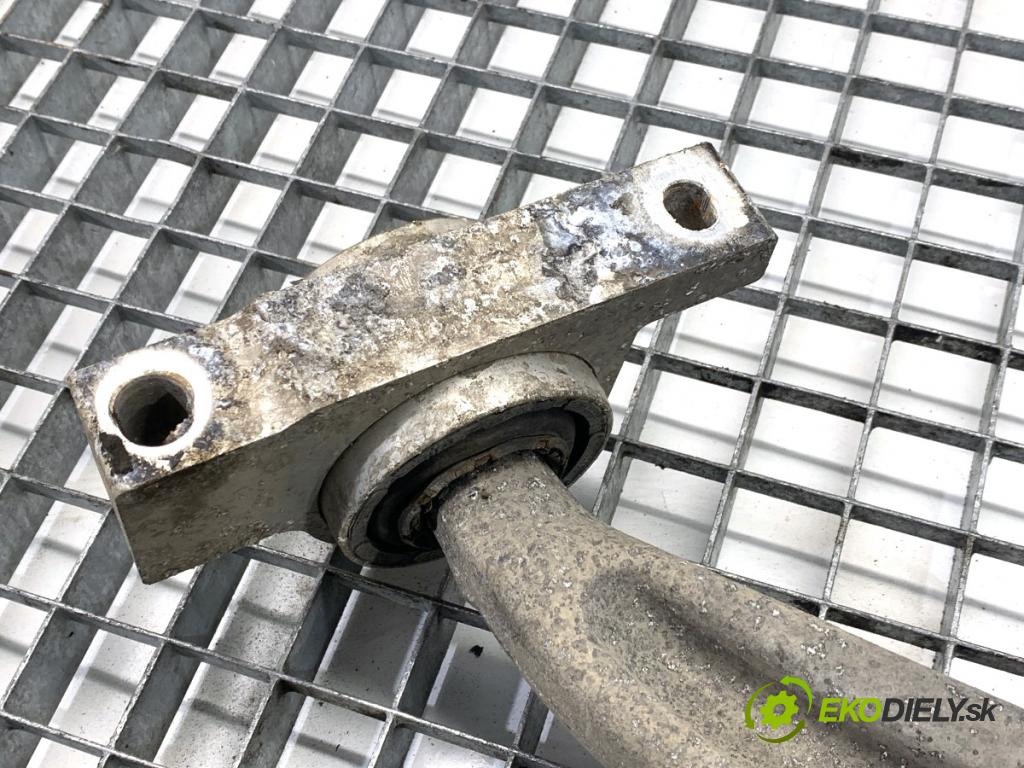 VOLVO XC60 II SUV 2020 173 kW B5 Mild-Hybrid AWD 1969 Rameno pravy predný