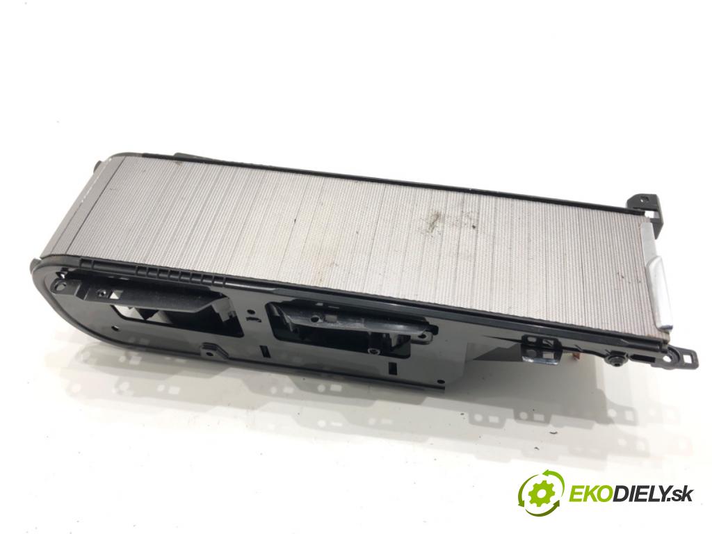 VOLVO XC60 II SUV 2020 173 kW B5 Mild-Hybrid AWD 1969 Držiak na nápoje 311609601 (Držiak (úchyt) na nápoje)