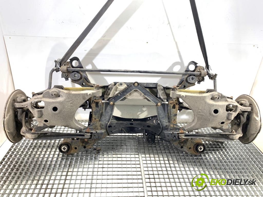 VOLVO XC60 II SUV 2020 173 kW B5 Mild-Hybrid AWD 1969 Výstuha zad 