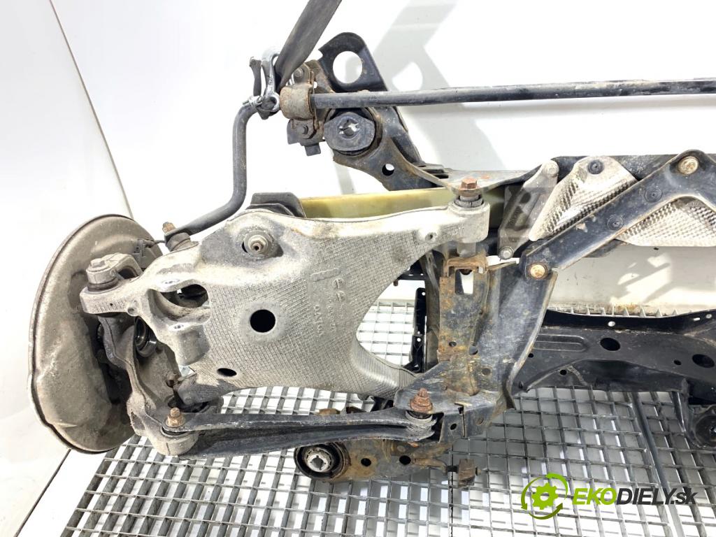 VOLVO XC60 II SUV 2020 173 kW B5 Mild-Hybrid AWD 1969 Výstuha zad