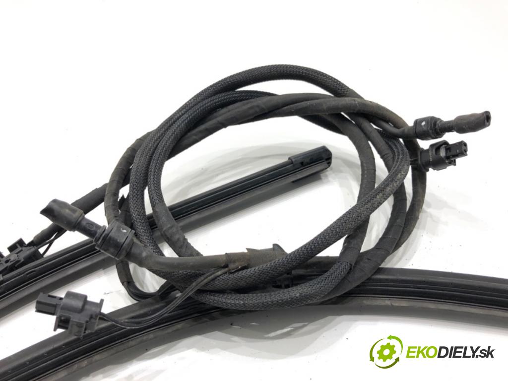 VOLVO XC60 II SUV 2020 173 kW B5 Mild-Hybrid AWD 1969 ostrekovač ostrekovačov okien 31416854