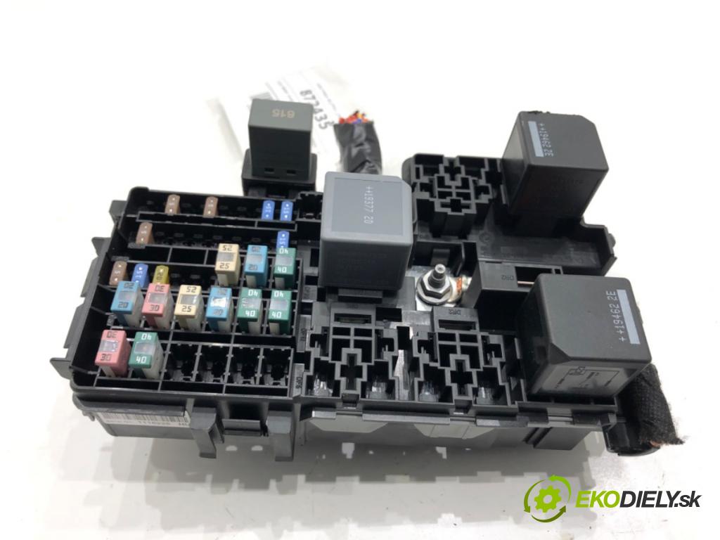 VOLVO XC60 II SUV 2020 173 kW B5 Mild-Hybrid AWD 1969 skříňka poistková  (Pojistková skříňka)