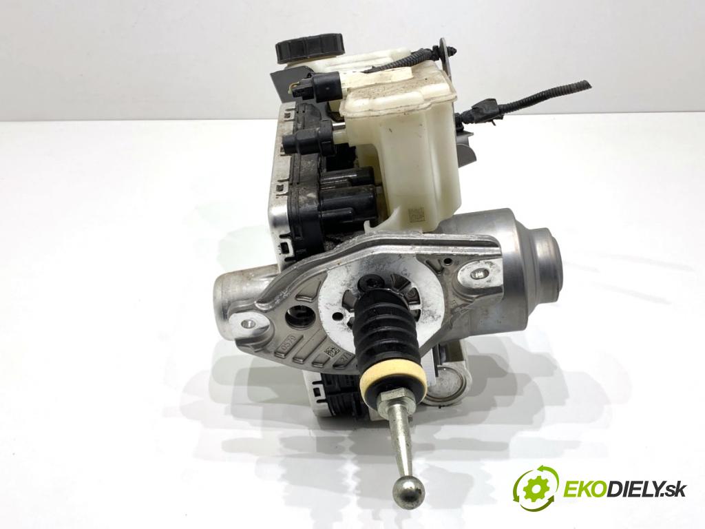 VOLVO XC60 II SUV 2020 173 kW B5 Mild-Hybrid AWD 1969 posilovač bŕzd 32279538