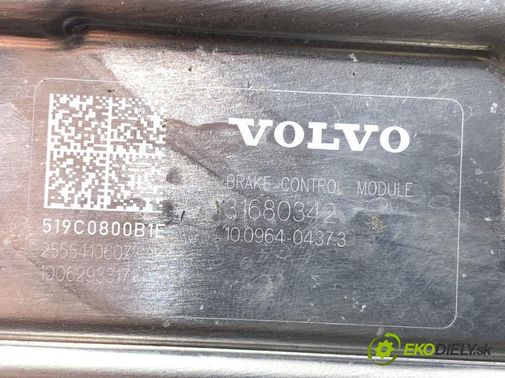 VOLVO XC60 II SUV 2020 173 kW B5 Mild-Hybrid AWD 1969 posilovač bŕzd 32279538