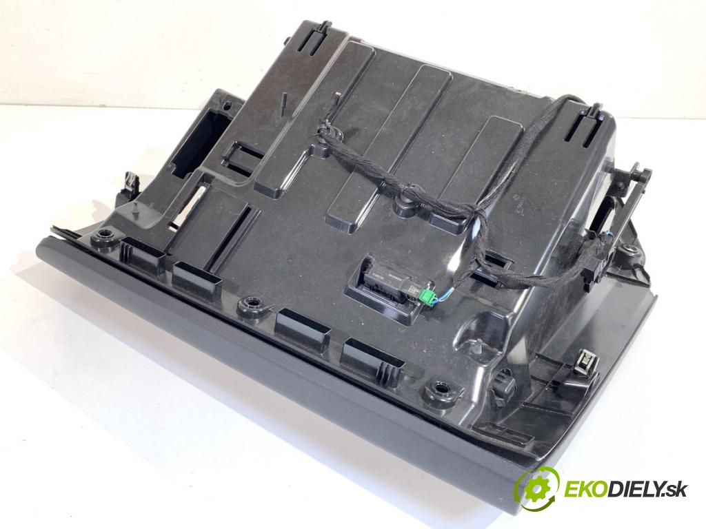 VOLVO XC60 II SUV 2020 173 kW B5 Mild-Hybrid AWD 1969 Priehradka, kastlík spolujazdca 31417596 (Priehradka (kastlík))