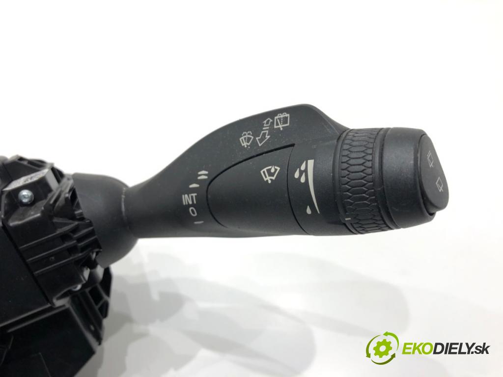 VOLVO XC60 II SUV 2020 173 kW B5 Mild-Hybrid AWD 1969 přepínač kombinovaný 32266025 (Páčky pod volantem)