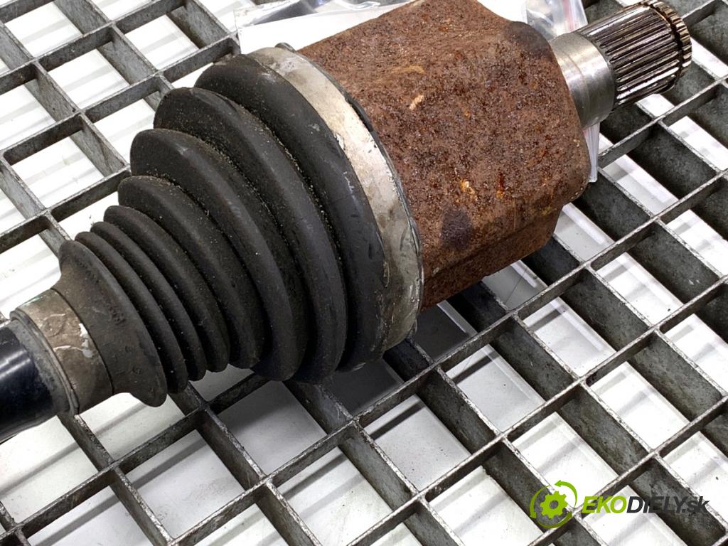 VOLVO XC60 II SUV 2020 173 kW B5 Mild-Hybrid AWD 1969 poloos levý přední část P32240709