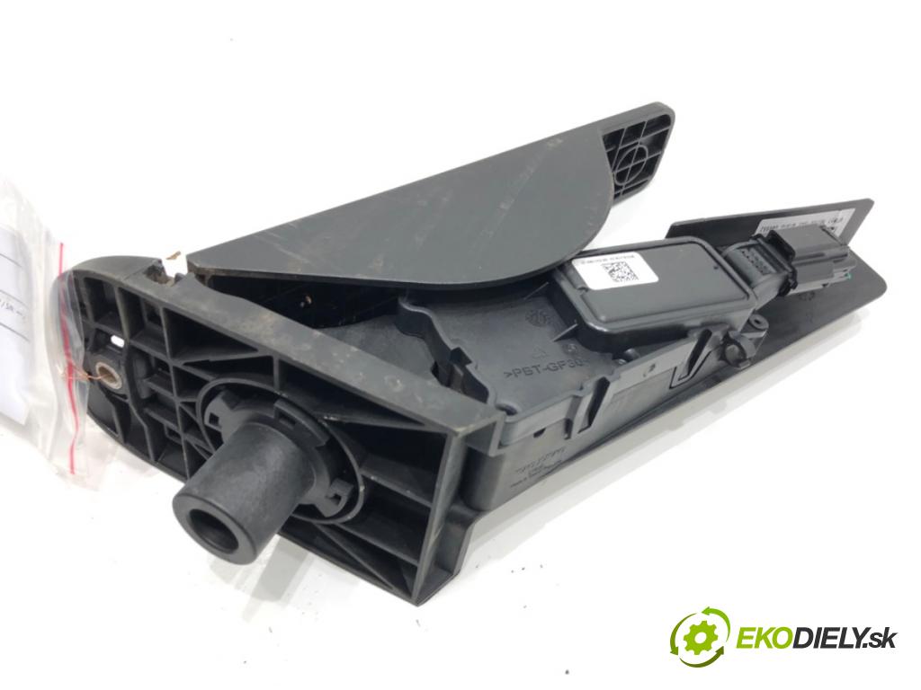 VOLVO XC60 II SUV 2020 173 kW B5 Mild-Hybrid AWD 1969 potenciometr plynového pedálu 32269124 (Potenciometr plynového pedálu)