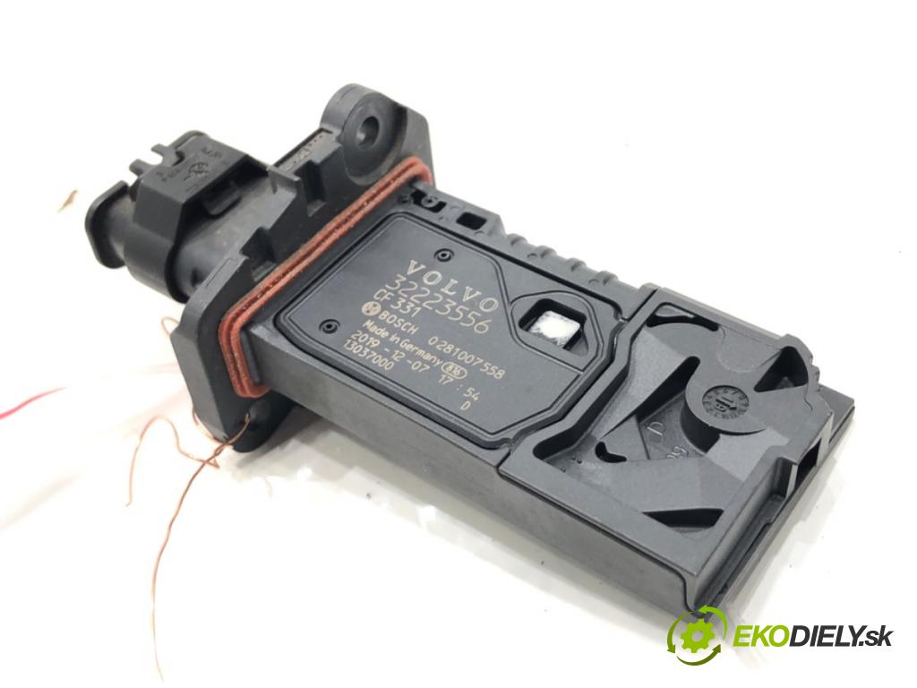 VOLVO XC60 II SUV 2020 173 kW B5 Mild-Hybrid AWD 1969 váha vzduchu 32223556 (Snímač hmotnosti vzduchu)