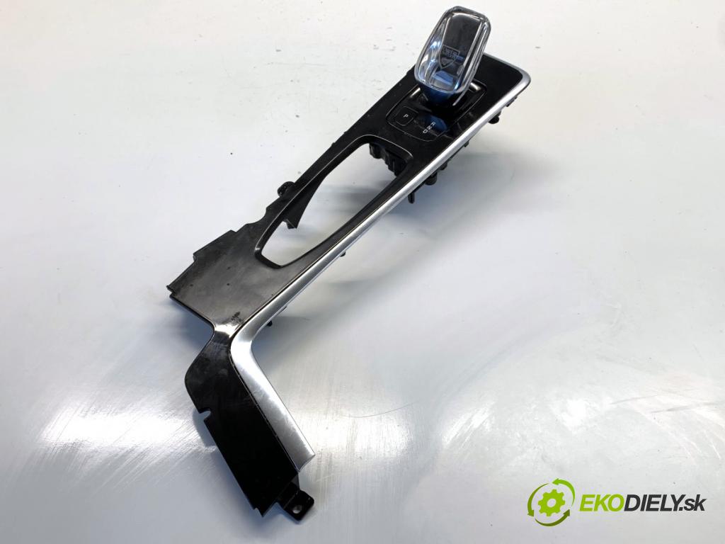 VOLVO XC60 II SUV 2020 173 kW B5 Mild-Hybrid AWD 1969 Kulisa 31492153 (Rýchlostná páka (kulisa))