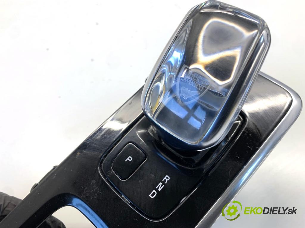 VOLVO XC60 II SUV 2020 173 kW B5 Mild-Hybrid AWD 1969 Kulisa 31492153 (Rýchlostná páka (kulisa))