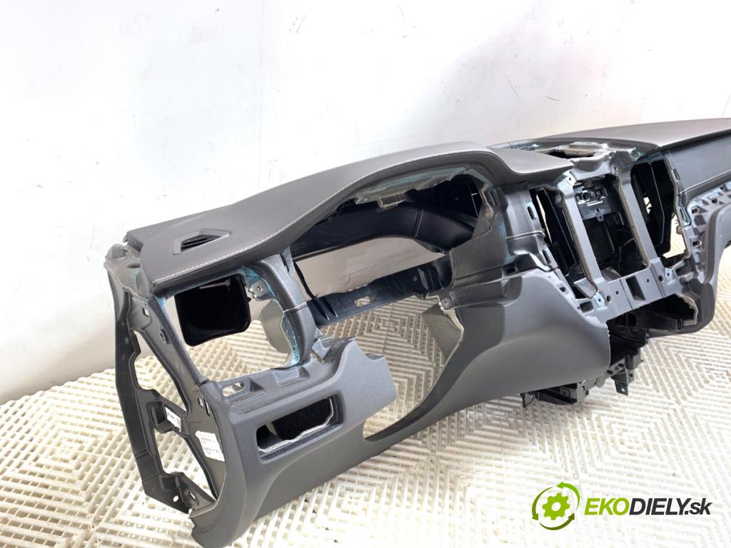 VOLVO XC60 II SUV 2020 173 kW B5 Mild-Hybrid AWD 1969 Palubná doska VANKÚŠ: spolujazdca