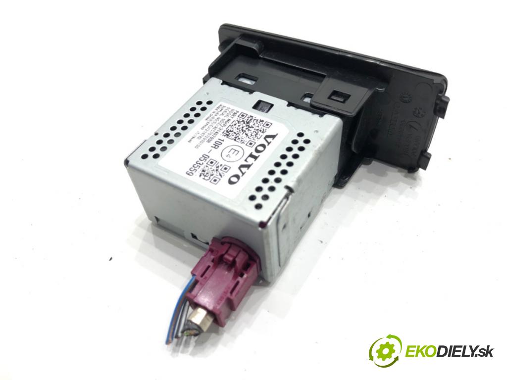 VOLVO XC60 II SUV 2020 173 kW B5 Mild-Hybrid AWD 1969 HNÍZDO: USB 31407038