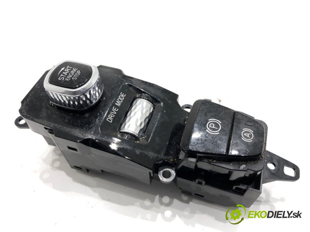 VOLVO XC60 II SUV 2020 173 kW B5 Mild-Hybrid AWD 1969 Kulisa brzdy ručnej brzdy 31443818