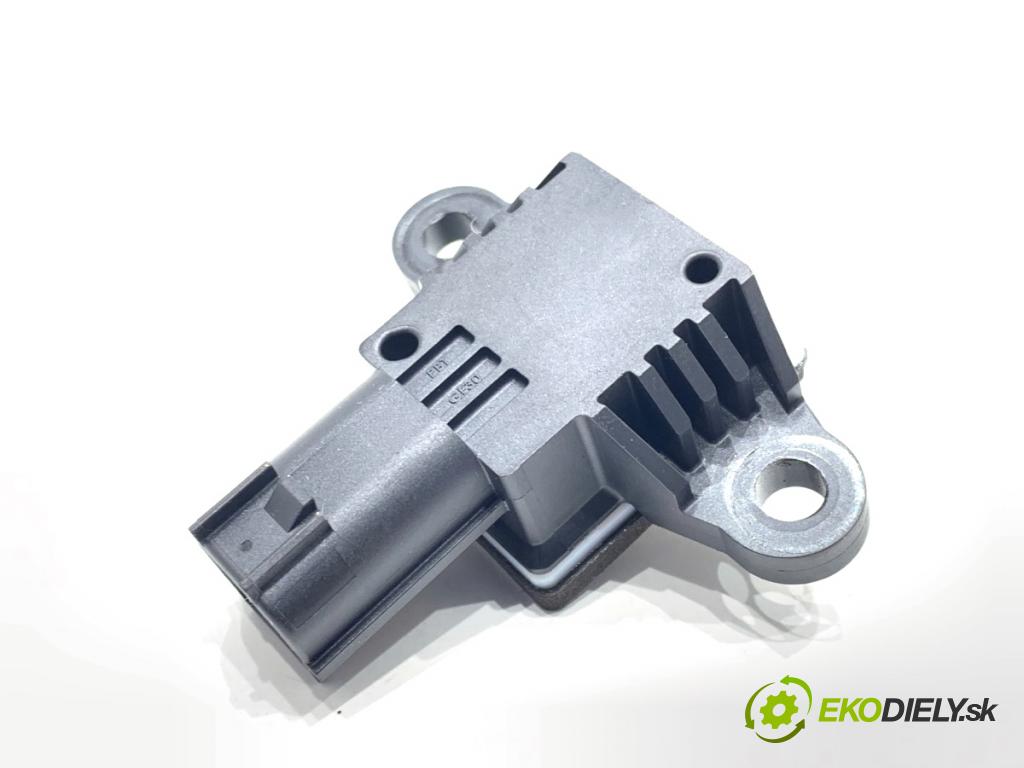 VOLVO XC60 II SUV 2020 173 kW B5 Mild-Hybrid AWD 1969 Snímač nárazu 31406731 (Snímač nárazu)