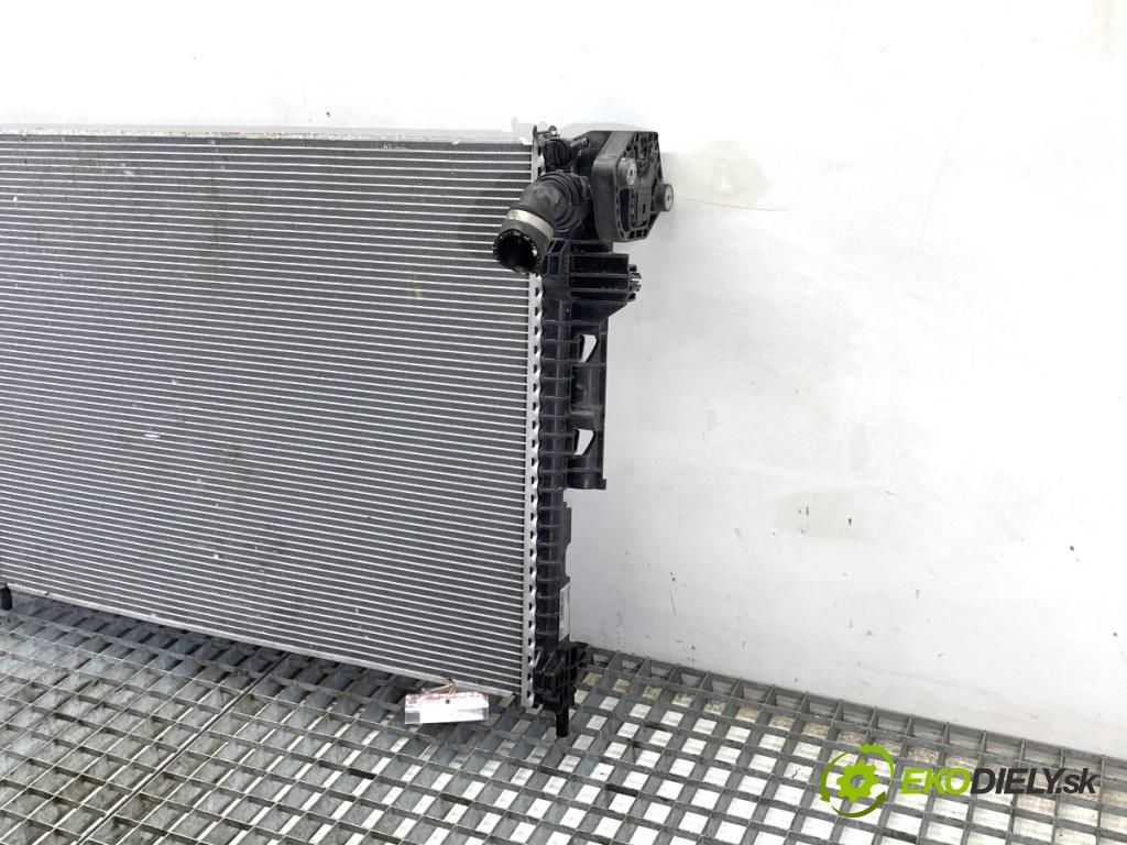 VOLVO XC60 II SUV 2020 173 kW B5 Mild-Hybrid AWD 1969 Chladič vody 32138764 (Chladič vody)