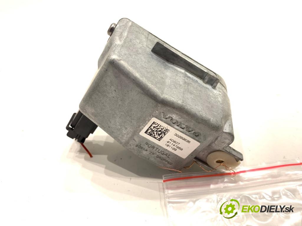 VOLVO XC60 II SUV 2020 173 kW B5 Mild-Hybrid AWD 1969 blokáda volantu 32269635 (Řízení ostatní)