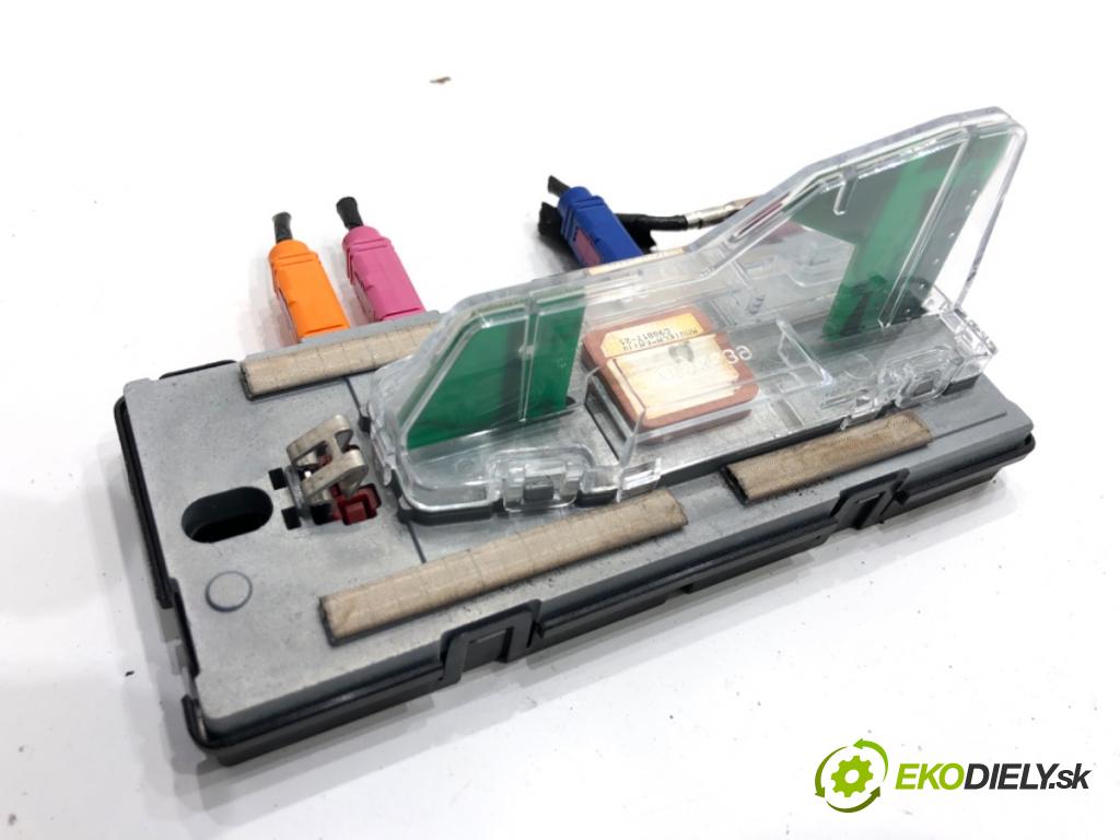 VOLVO XC60 II SUV 2020 173 kW B5 Mild-Hybrid AWD 1969 ANTENA 31438104