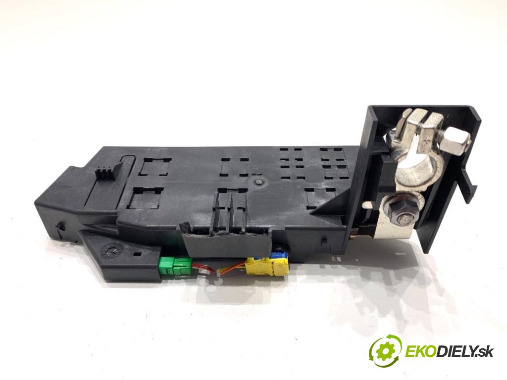 VOLVO XC60 II SUV 2020 173 kW B5 Mild-Hybrid AWD 1969 svorka plus 31456002