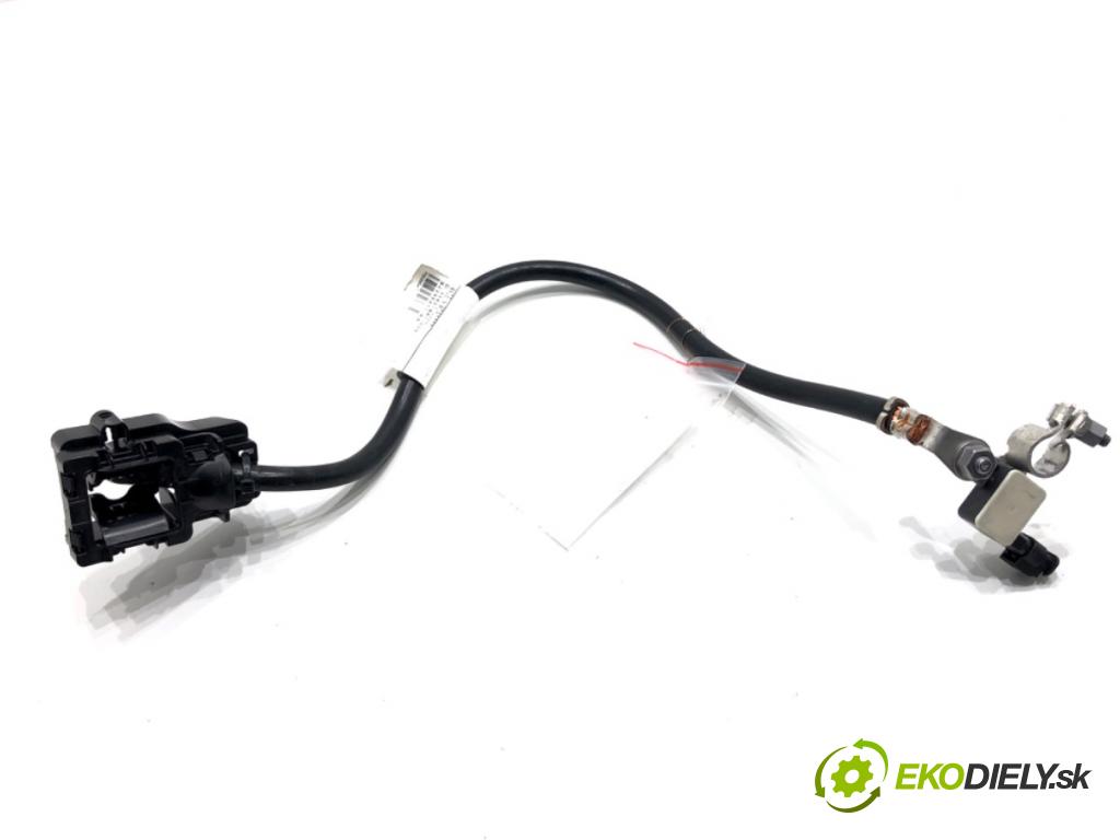 VOLVO XC60 II SUV 2020 173 kW B5 Mild-Hybrid AWD 1969 svorka MINUS: 32265471