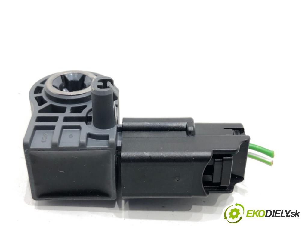 VOLVO XC60 II SUV 2020 173 kW B5 Mild-Hybrid AWD 1969 snímač nárazu 31451531 (Snímač nárazu)