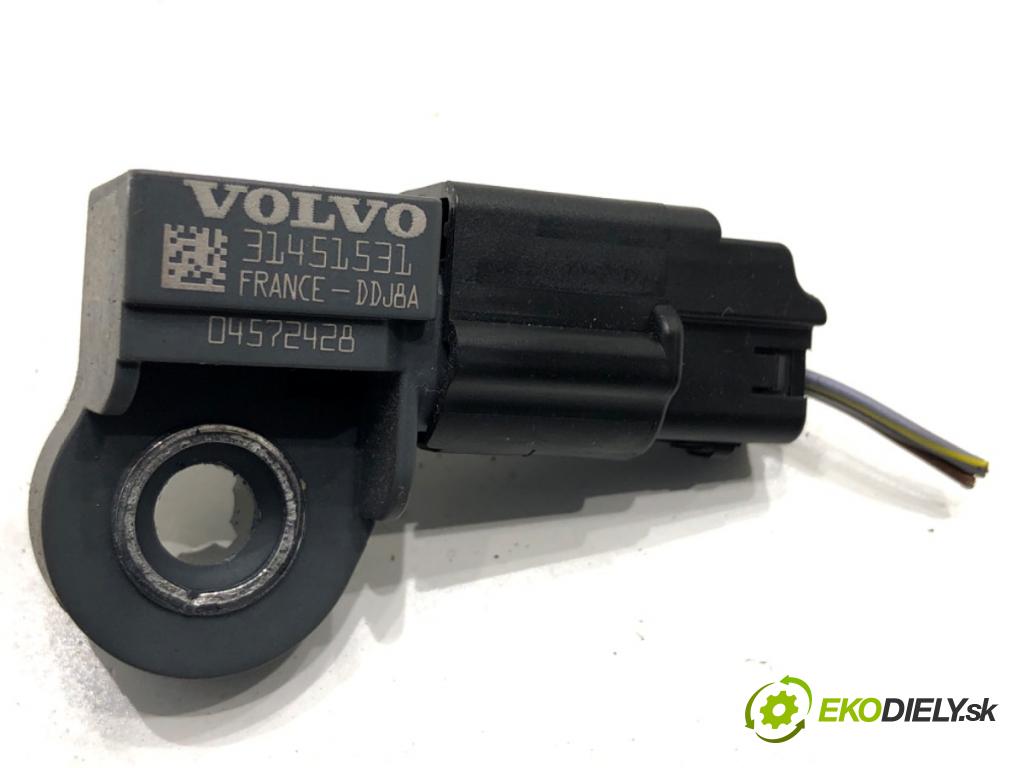 VOLVO XC60 II SUV 2020 173 kW B5 Mild-Hybrid AWD 1969 snímač nárazu 31451531 (Snímač nárazu)