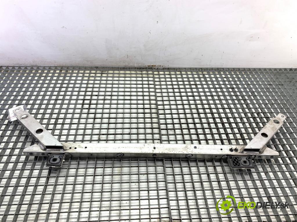 VOLVO XC60 II SUV 2020 173 kW B5 Mild-Hybrid AWD 1969 výztuha horní  (Výztuha)